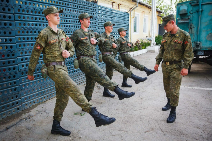 Военный полуприсед